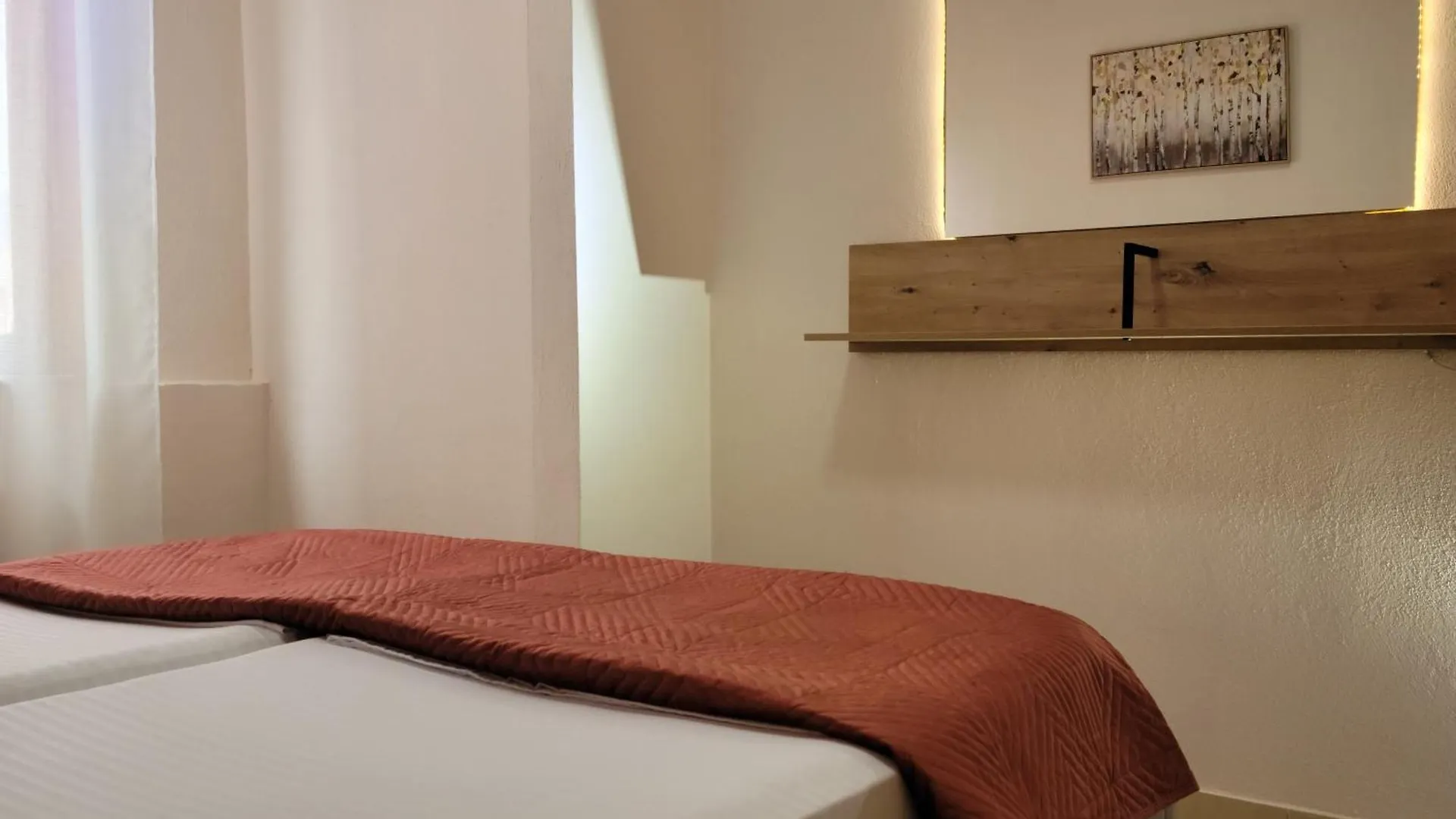 Gledis Apartment Tirana - Panoramic City Terrace 0*,