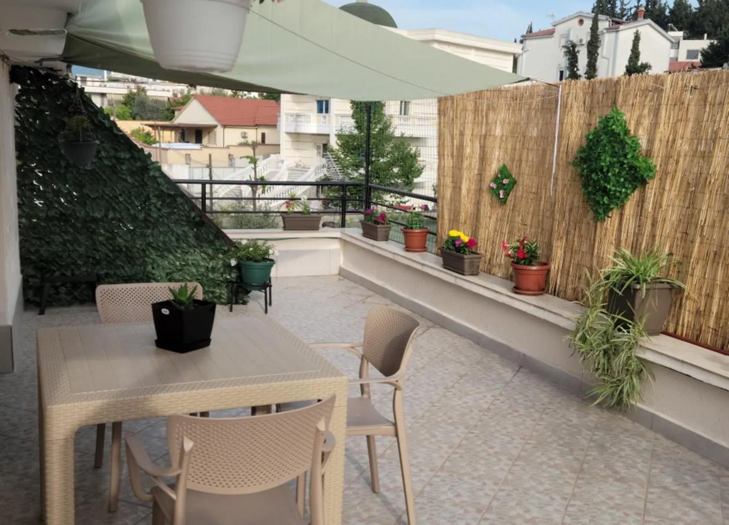 Gledis Apartment Tirana - Panoramic City Terrace Albanien