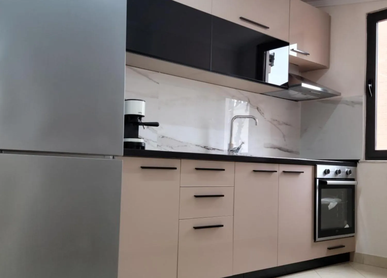 Gledis Apartment Tirana - Panoramic City Terrace