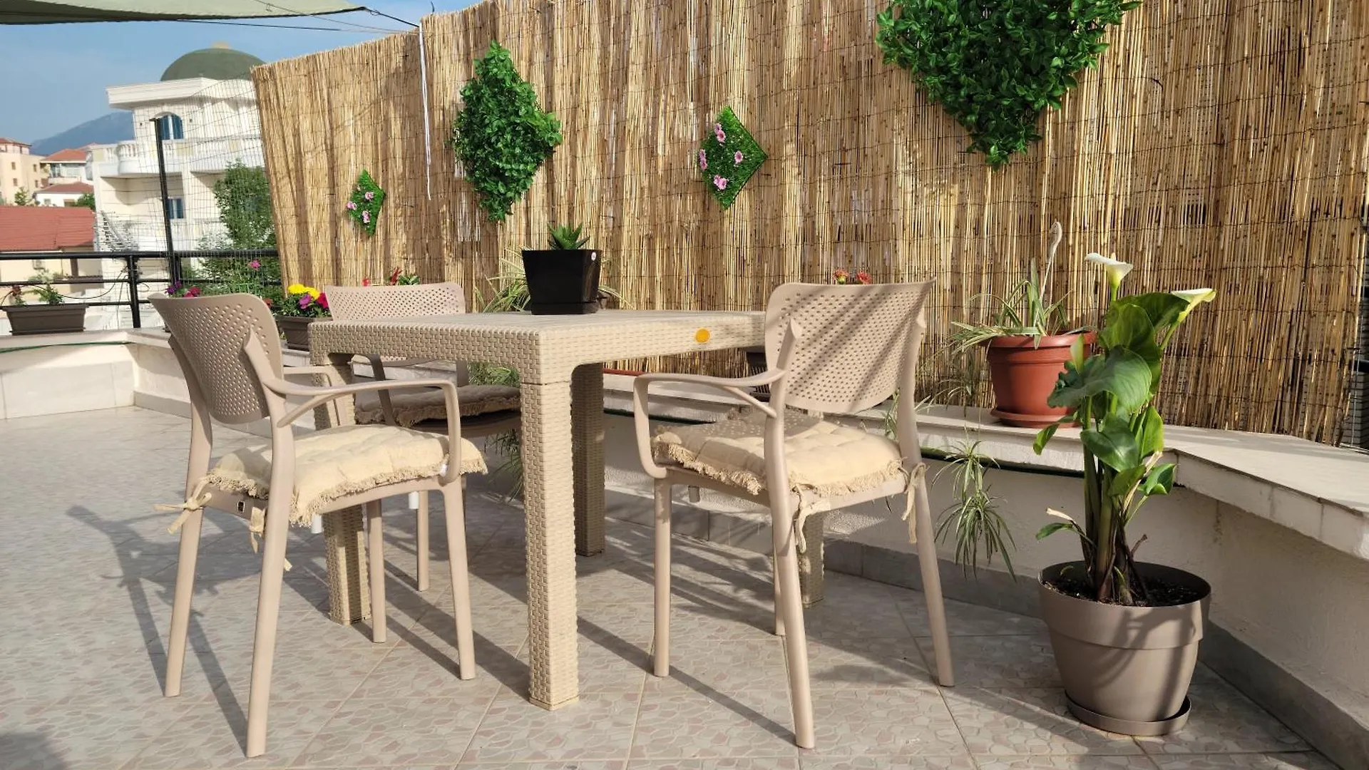 Gledis Apartment Tirana - Panoramic City Terrace