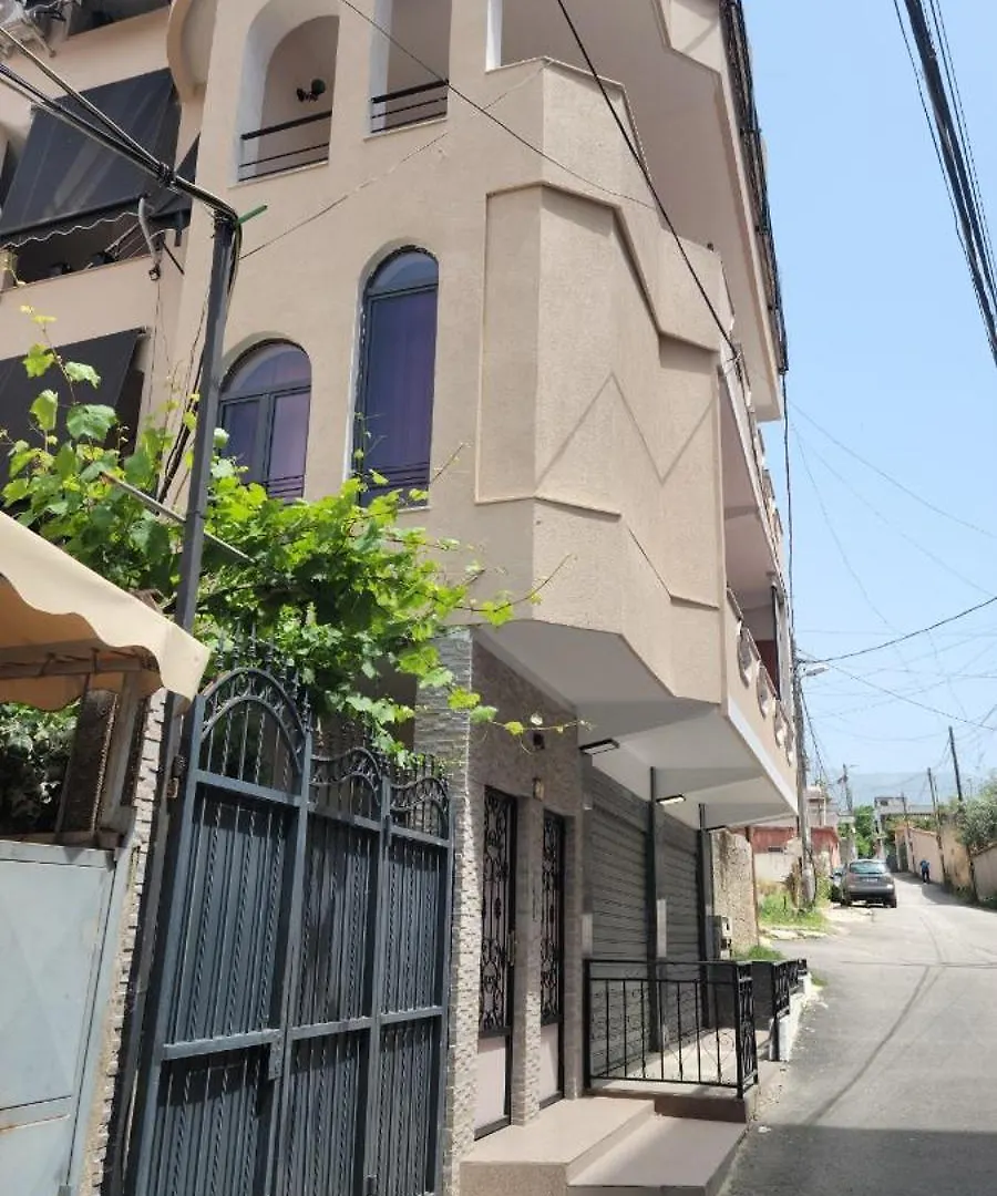 Gledis Apartment Tirana - Panoramic City Terrace Albanien